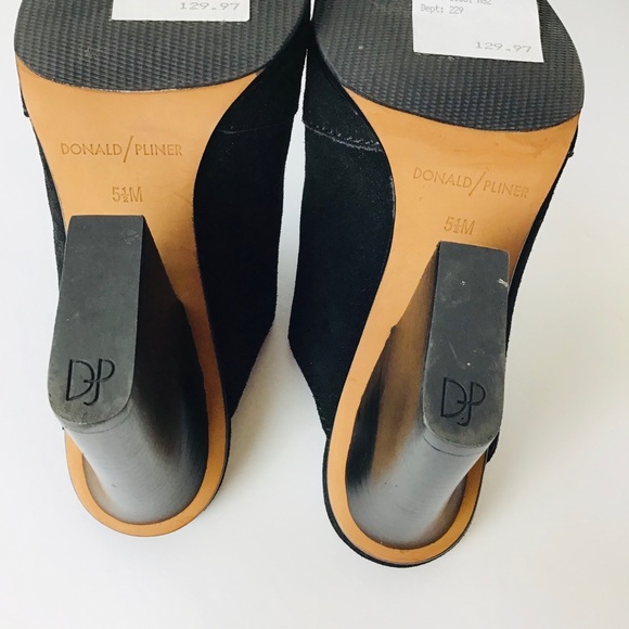 Donald Pliner Black Leather Slip On Mules - Picture 10 of 11